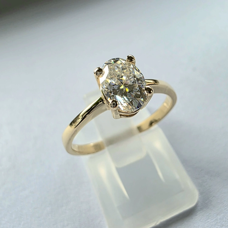 Pierścionek z żółtego złota z diamentem owalnym 0,70 ct VVS D – profil pierścionka – ABGOLD Baczyński