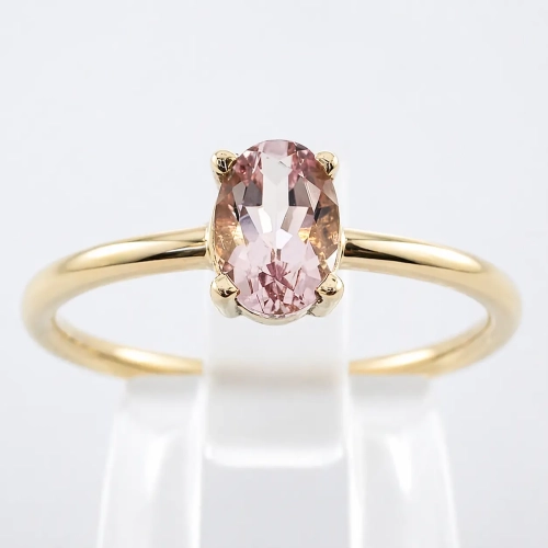 Pierścionek z owalnym morganitem złoto 585 – widok frontalny – ABGOLD Baczyński