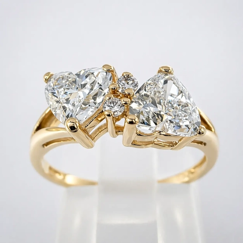 Pierścionek two hearts diamenty złoto 585 – widok frontalny – ABGOLD Baczyński