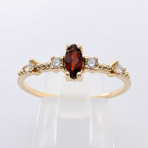 COLORE Złoty pierścionek z granatem i brylantami – widok frontalny – ABGOLD Baczyński