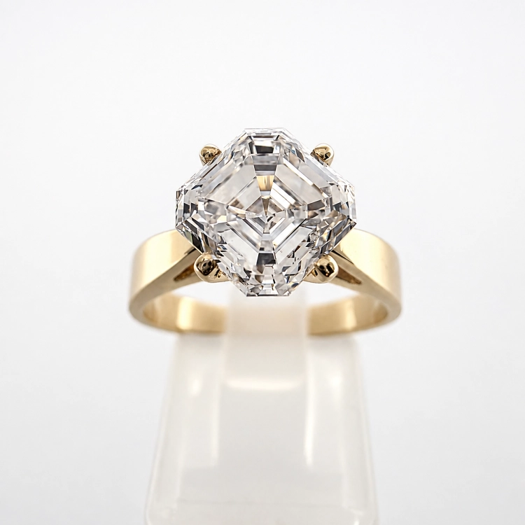 Złoty pierścionek próba 585 z diamentem lab grown 2,0 ct szlif Asscher – widok z przodu – ABGOLD Baczyński