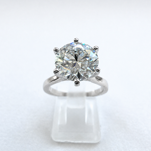 Pierścionek z żółtego złota próba 585 z moissanitem 3,0 ct VVS D – widok z góry – ABGOLD Baczyński