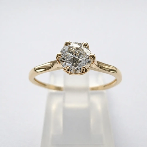 Pierścionek zaręczynowy z żółtego złota próba 585 z moissanitem 0,50 ct – widok z przodu – ABGOLD Baczyński