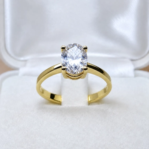 Pierścionek zaręczynowy z żółtego złota próba 585 z owalnym moissanitem 1,35 ct – widok z przodu – ABGOLD Baczyński