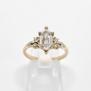 Pierścionek z diamentem hexagonal 1,0 ct złoto 585 – ABGOLD Baczyński