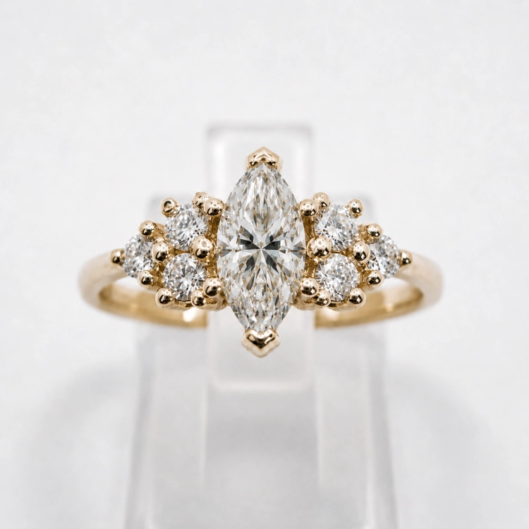 Złoty pierścionek 585 z diamentem Marquise 8x4 mm – ABGOLD