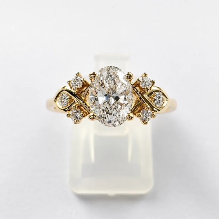 Pierścionek Vintage art deco z diamentami Lab Grown – widok od góry – ABGOLD Baczyński