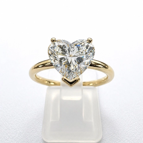 Zloty-pierscionek-z-diamentem-serce-2,0-ct--zloto-proba-585--widok-z-przodu--ABGOLD-Baczynski.webp