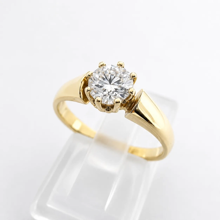 Pierścionek zaręczynowy złoto 585 z naturalnym diamentem 0,50 ct – ujęcie boczne – ABGOLD Baczyński