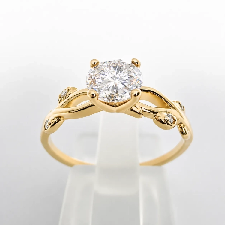 Pierścionek Vintage Retro z Moissanitem 0,50 ct złoto 585 – widok frontalny – ABGOLD Baczyński