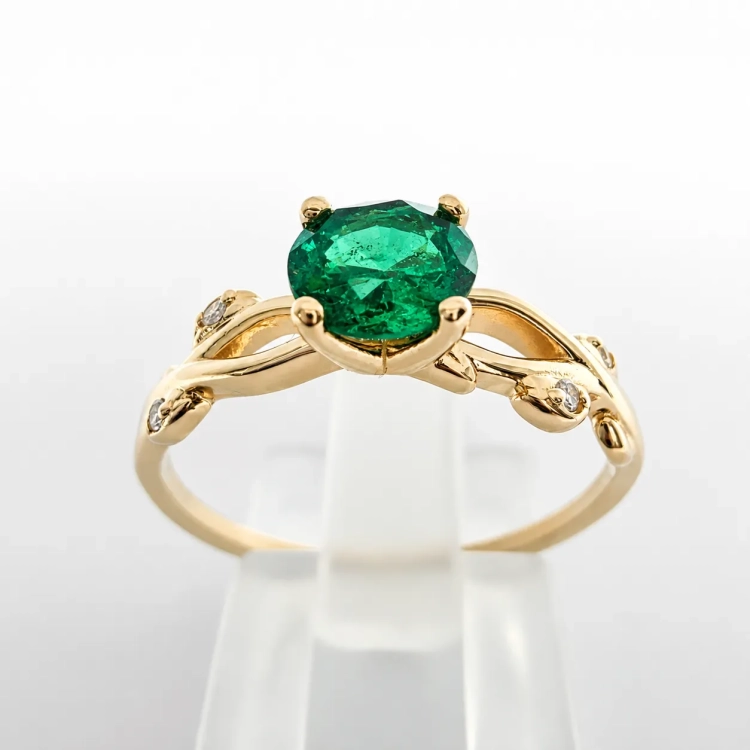 Pierścionek Vintage Retro ze szmaragdem 0,50 ct złoto 585 – widok frontalny – ABGOLD Baczyński