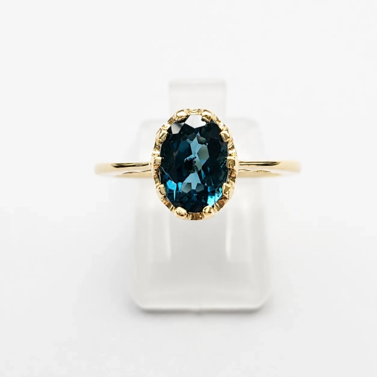 Pierścionek vintage z topazem London blue – widok z góry – ABGOLD Baczyński
