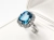 Pierścionek vintage z topazem Swiss Blue – ujęcie pod kątem – ABGOLD Baczyński