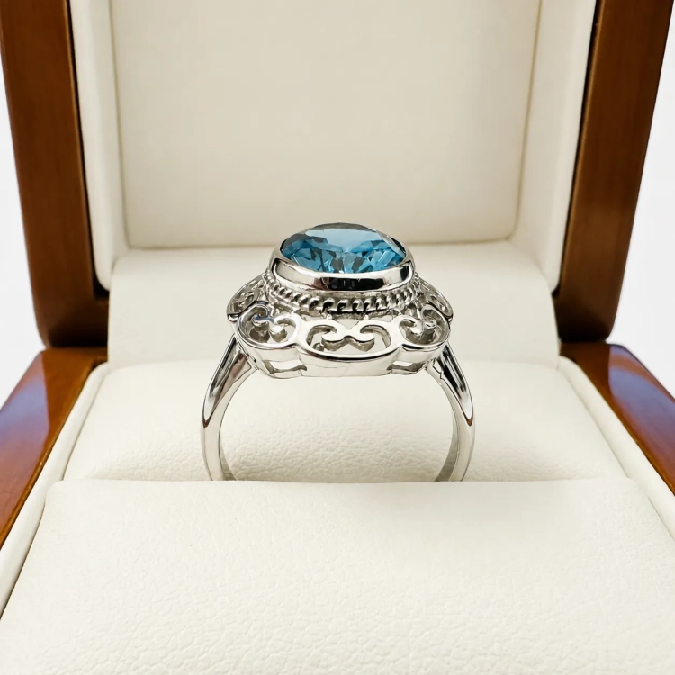 Pierścionek vintage z białego złota próba 585 z topazem London Blue – widok z przodu – ABGOLD Baczyński