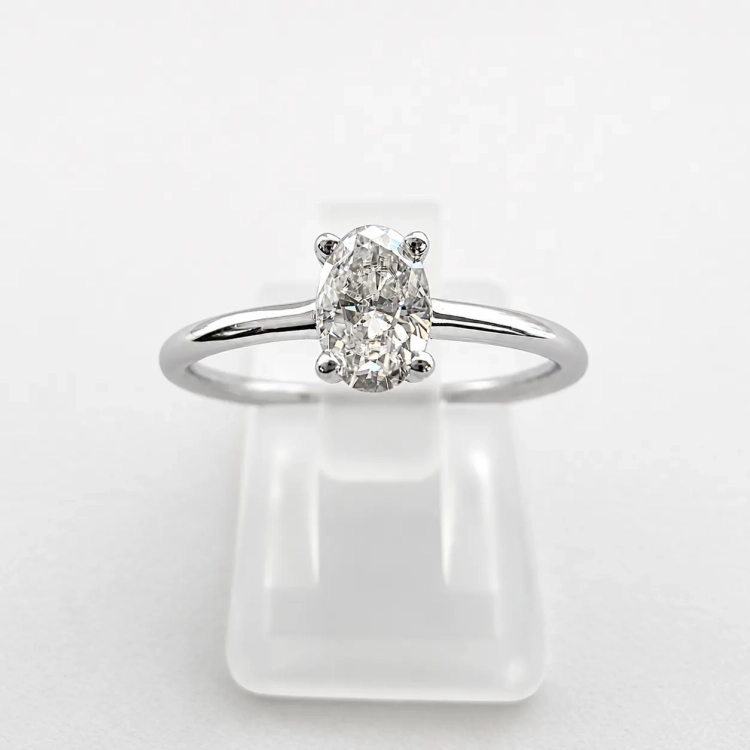Pierścionek z białego złota 585 Diament 0,42 ct – Front – ujęcie centralne – ABGOLD Baczyński