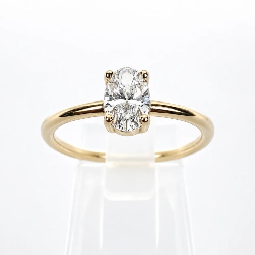 Złoty pierścionek 585 z diamentem owal 0,36 ct – widok frontalny – ABGOLD Baczyński