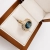 Pierścionek Vintage z topazem London Blue 3,0 ct złoto 585 – widok od boku – ABGOLD Baczyński