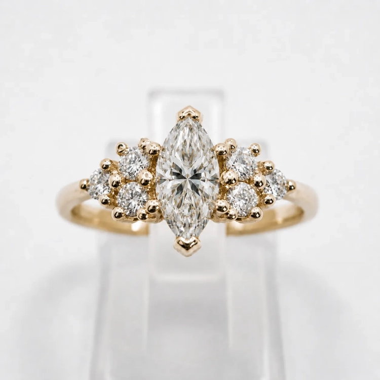 Złoty pierścionek 585 z diamentem Marquise 8x4 mm – ABGOLD