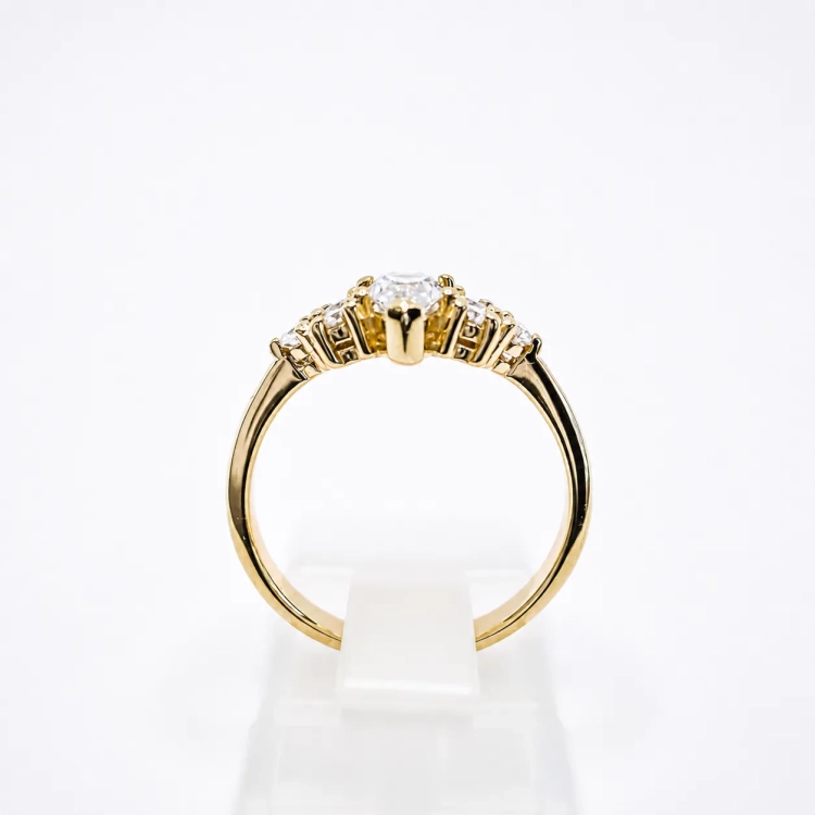 Pierścionek z diamentem hexagonal – widok frontalny – ABGOLD