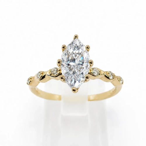 Pierścionek z diamentem Lab-Grown Marquise 1,00 ct w żółtym złocie 585 – widok frontalny – ABGOLD Baczyński