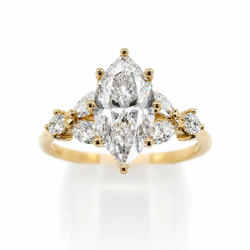 Pierścionek z moissanitem Marquise VVS1/D i diamentami Lab-Grown w żółtym złocie 585 – widok frontalny – ABGOLD Baczyński