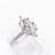 Moissanit Marquise 10 × 5 mm VVS1/D – ujęcie pod kątem – ABGOLD Baczyński
