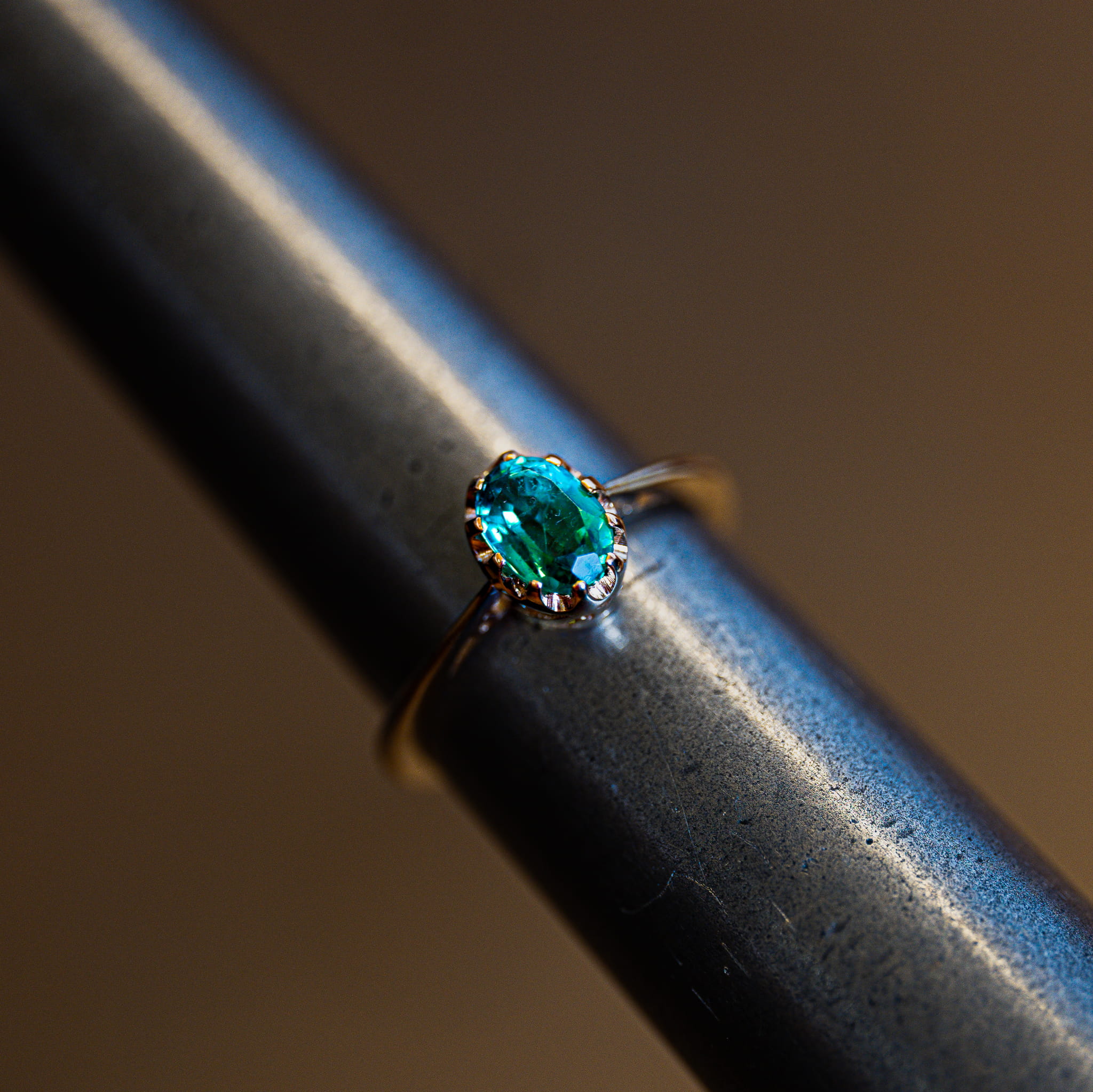 Pierścionek Vintage Retro ze szmaragdem Zambia owal 